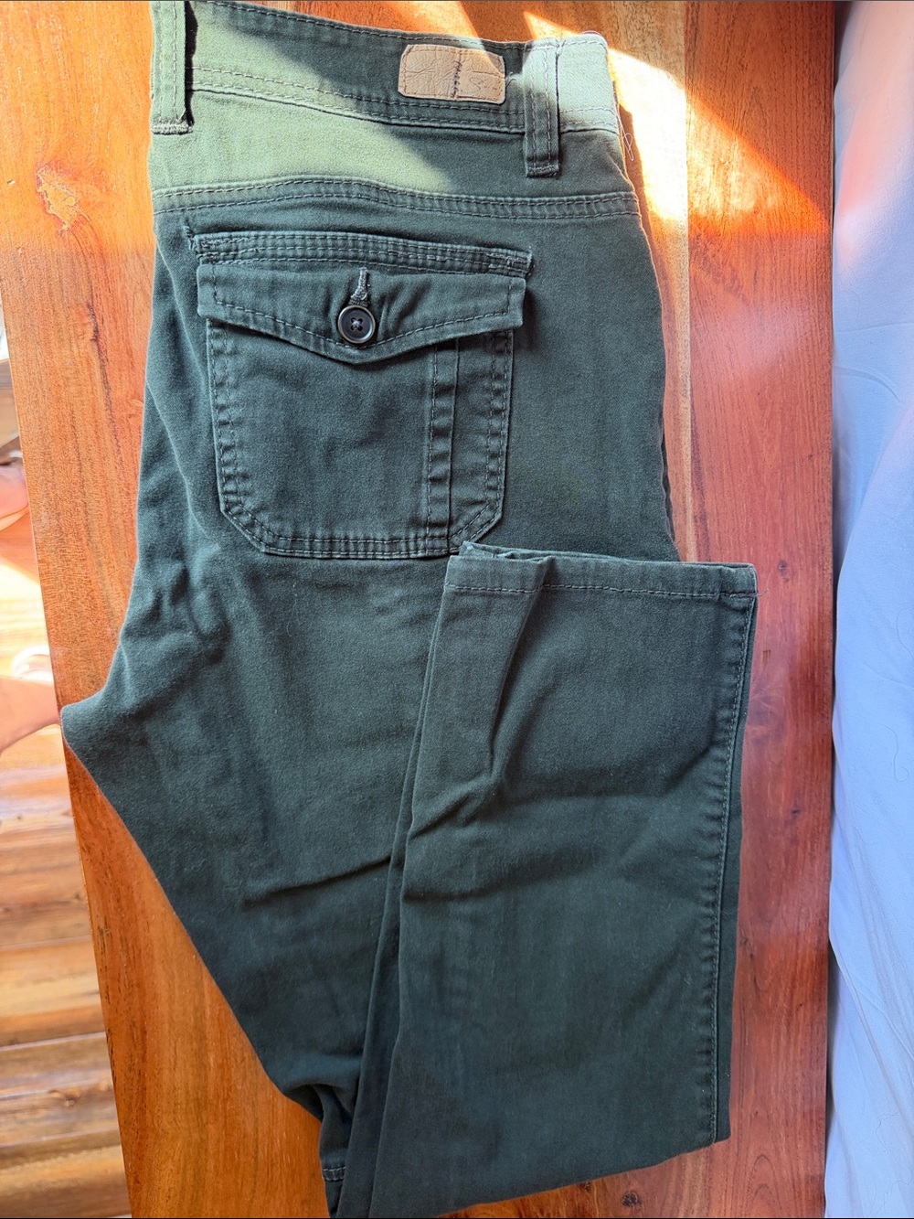 Women’s Ankle & Cropped Pants - Dark Green
